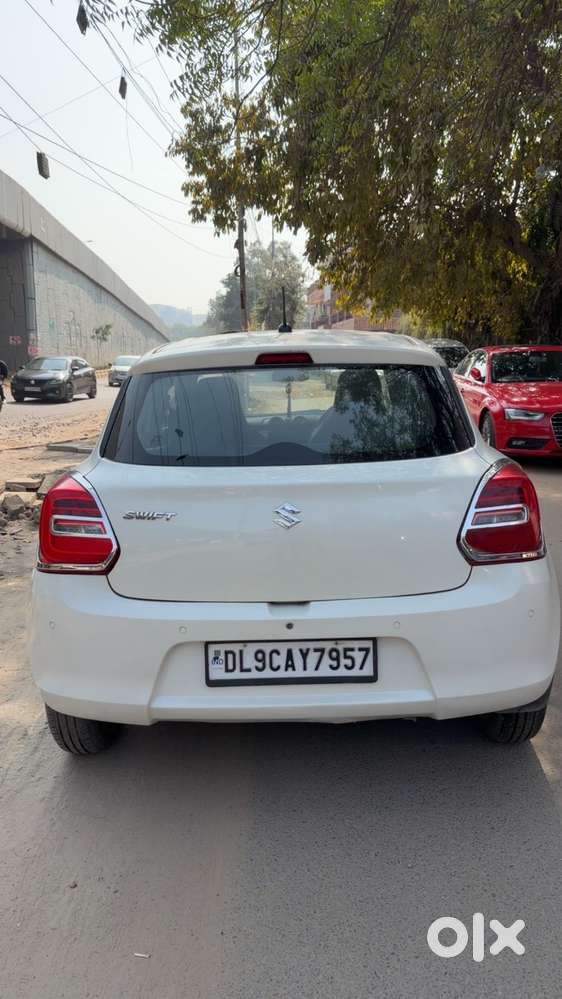Maruti Suzuki Swift Lxi Optional-o, 2022, Petrol