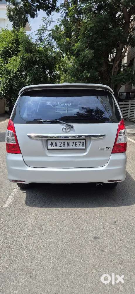 Toyota Innova 2013