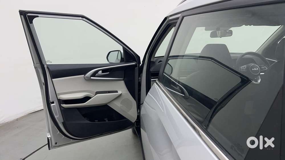 Kia Carens 1.4 Prestige Plus Turbo 7 Str, 2022, Petrol