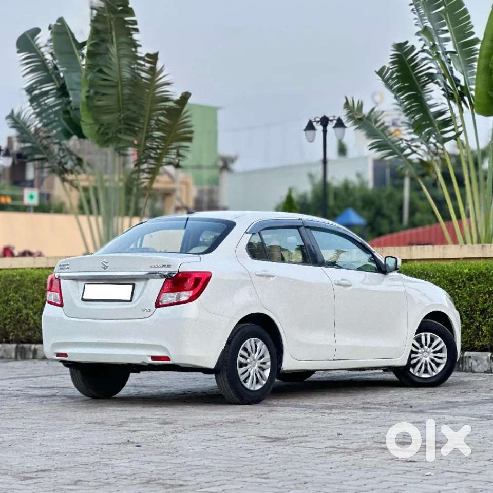Maruti Suzuki Swift Dzire Amt Vxi, 2017, Petrol