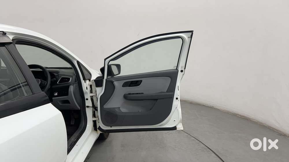 Tata Altroz 1.2 Xt, 2021, Petrol