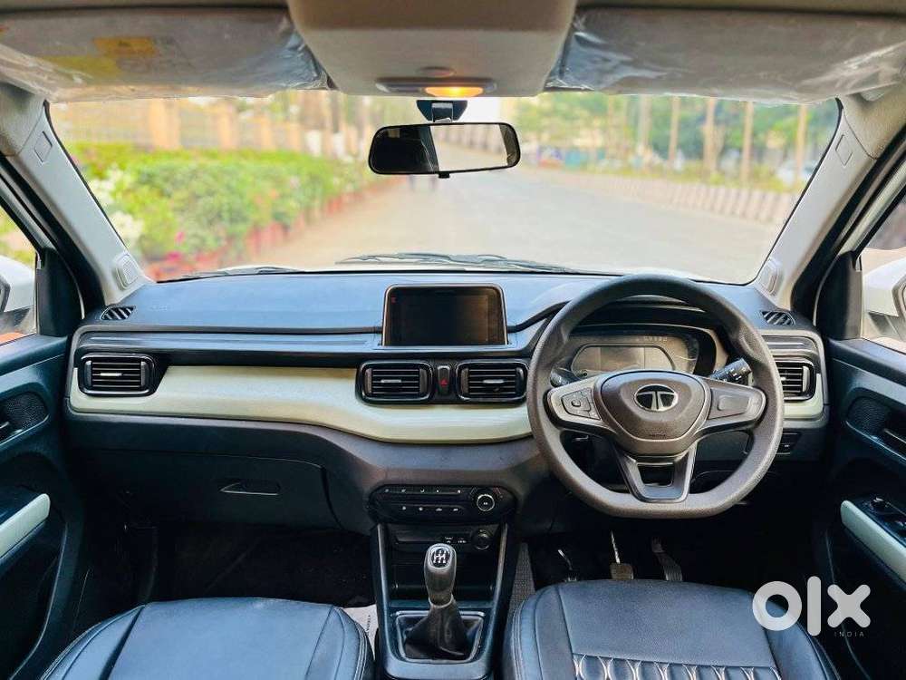 Tata Punch, 2025, Petrol