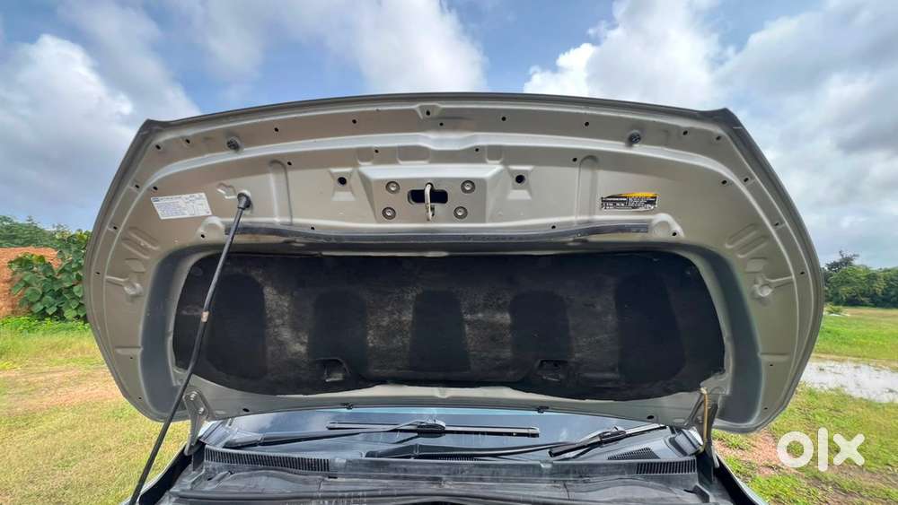 Toyota Innova Crysta 2.4 G Mt (2018) &ndash; For Sale