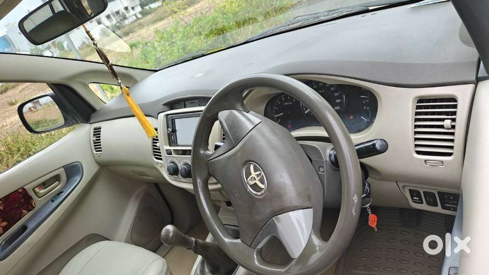 Toyota Innova 2.5 G (diesel) 8 Seater, 2013, Diesel