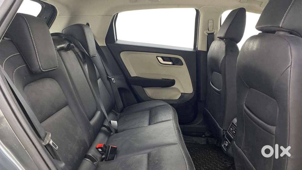 Tata Altroz 1.2 Xza Plus, 2022, Petrol
