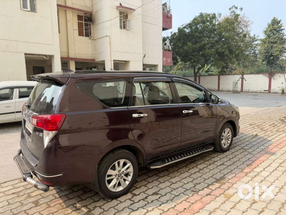Toyota Innova Crysta Gx At 2.8  2017 Petrol 41000 Km Driven