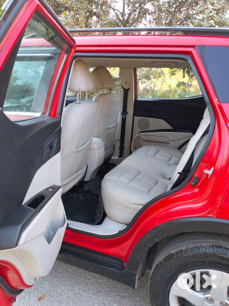 Mahindra Xuv300 W6, 2023, Petrol