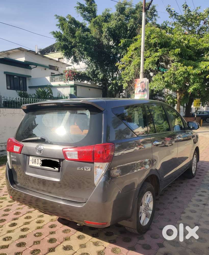 Toyota Innova Crysta 2.4 V 7 Str, 2016, Diesel