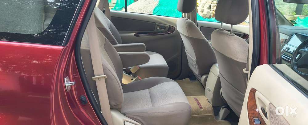 Toyota Innova 2.5 V 7 Str, 2012, Diesel