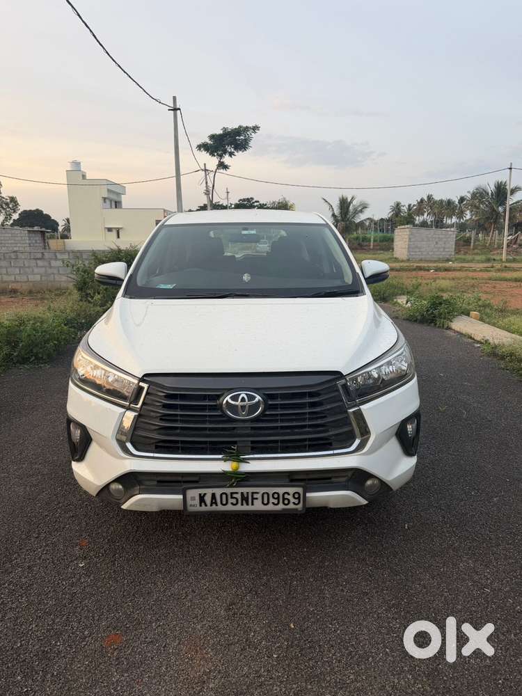 Toyota Innova 2022 Diesel 90000 Km Driven
