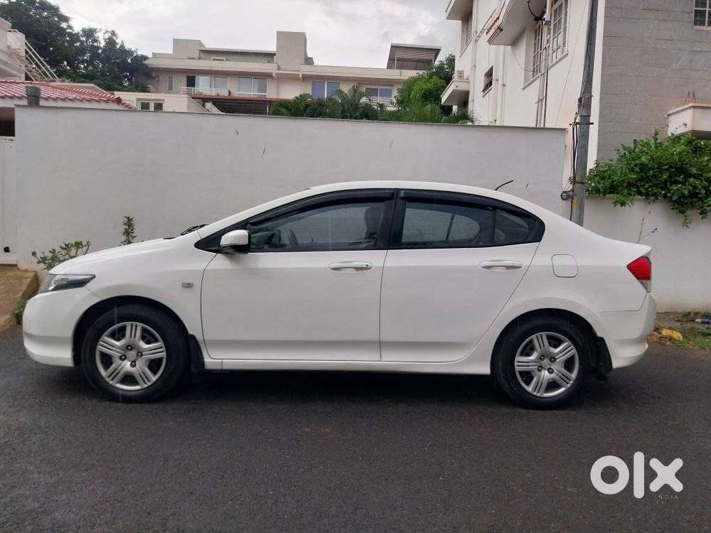 Honda City 1.5 E Mt, 2010, Petrol