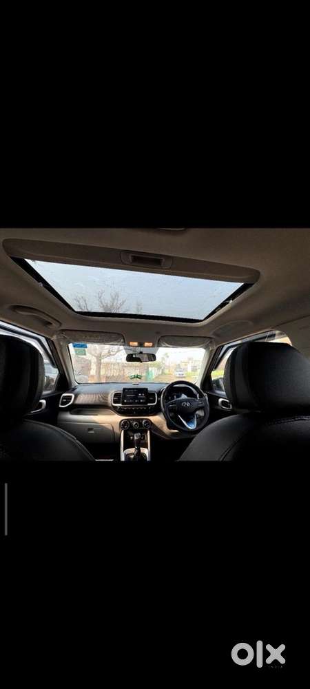 Hyundai Venue Splus Sunroof Petrol 2025