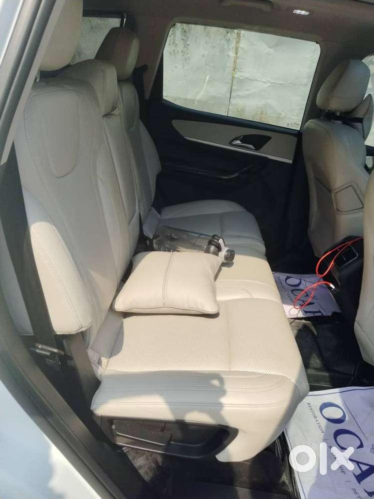 Mahindra Xuv700 2.2 Ax 7 Diesel Mt Str, 2025, Diesel