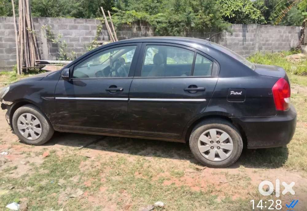Hyundai Verna 2010 Petrol 75000 Km Driven