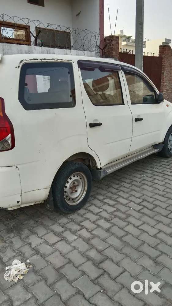 Mahindra Xylo 2012