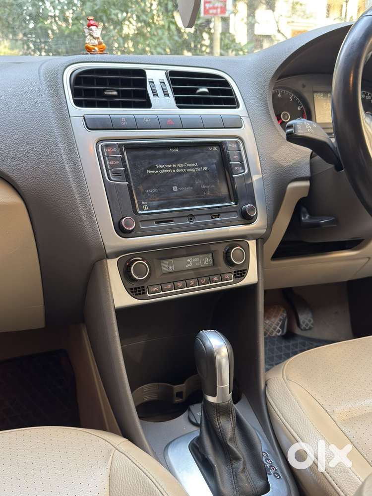 Volkswagen Vento 1.2 Highline Plus At 16 Alloy, 2018, Petrol