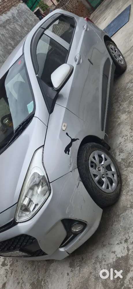 Teacher Driven Hyundai Grand I10 2017 Diesel.  Zero Depreciation Insur