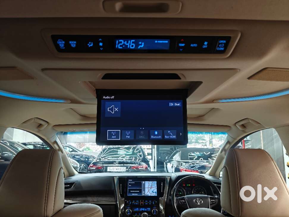 Toyota Vellfire Vip – Executive Lounge, 2023, Petrol