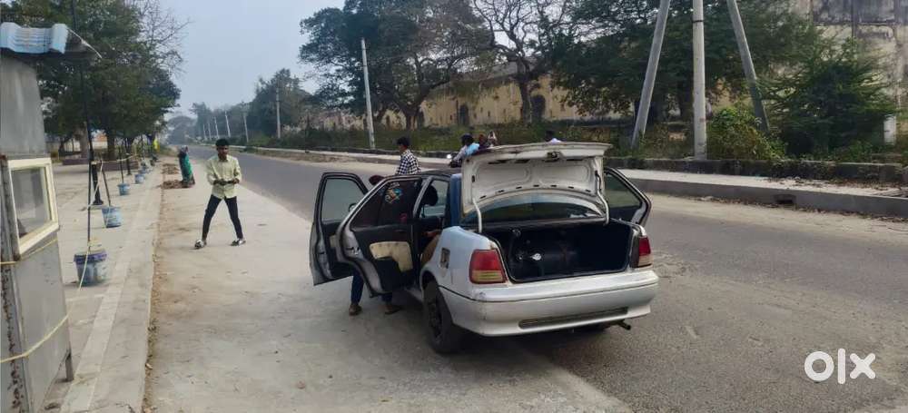 Maruti Suzuki Esteem Lxi 2002