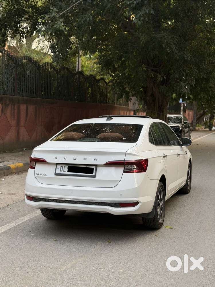 Skoda Slavia 1.0 Tsi Style At, 2022, Petrol