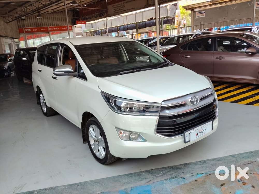 Toyota Innova Crysta 2.8z Automatic, 2016, Diesel