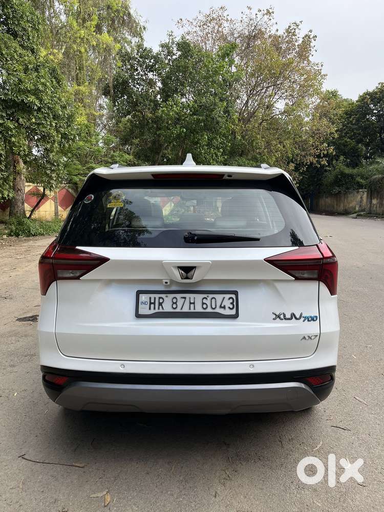 Mahindra Xuv700 2.0 Ax 7 Petrol Mt Str, 2022, Petrol