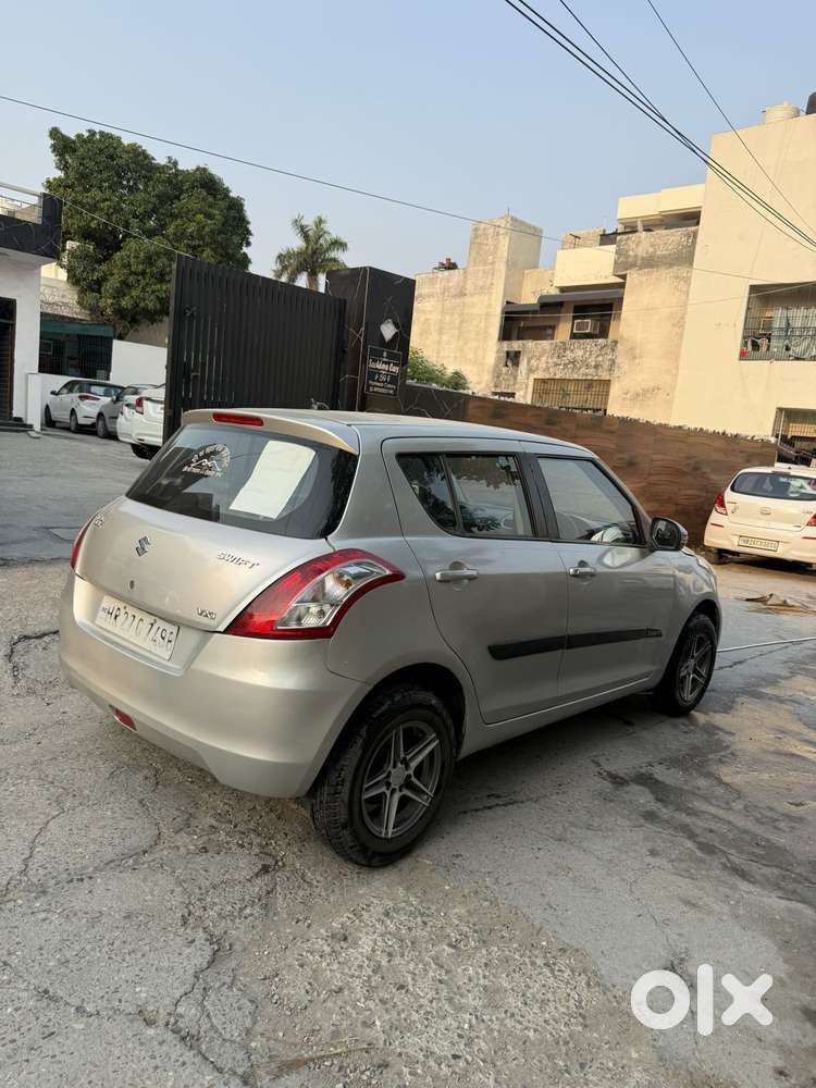 Maruti Suzuki Swift Vxi Optional, 2017, Petrol