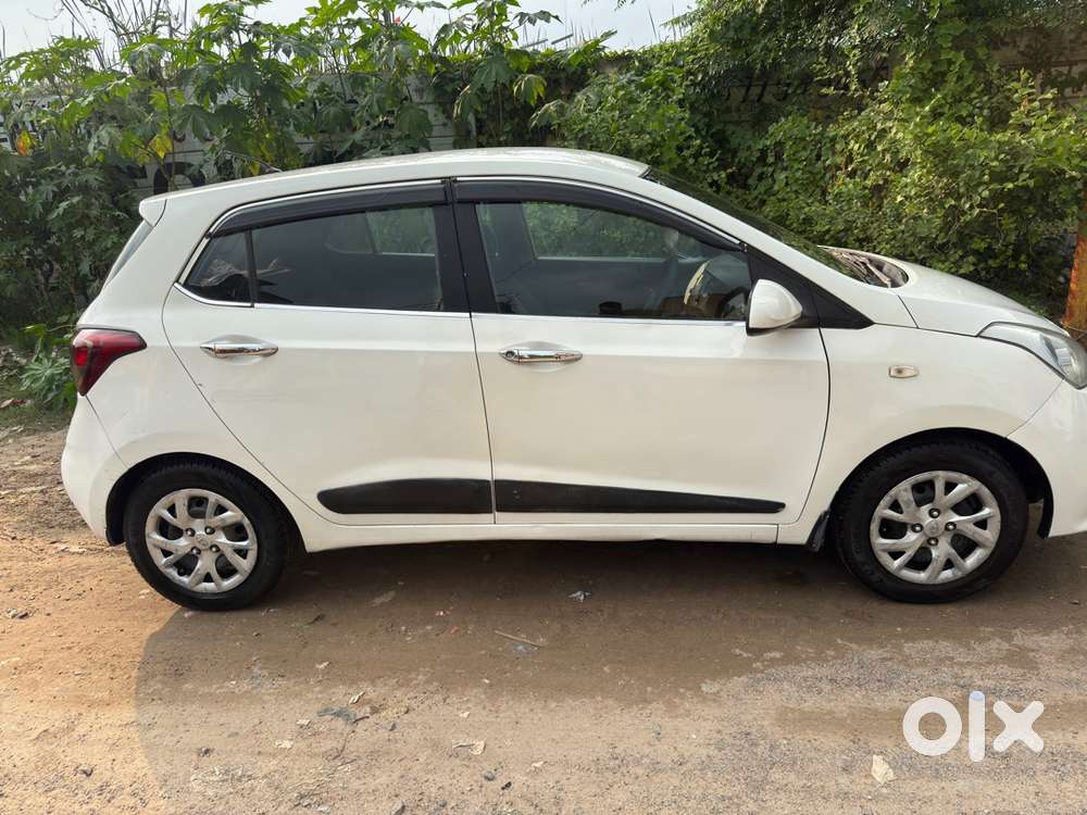 Hyundai Grand I10 2018 Manual Petrol &cng