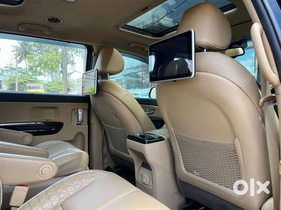 Kia Carnival Limousine Plus 7 Str, 2022, Diesel
