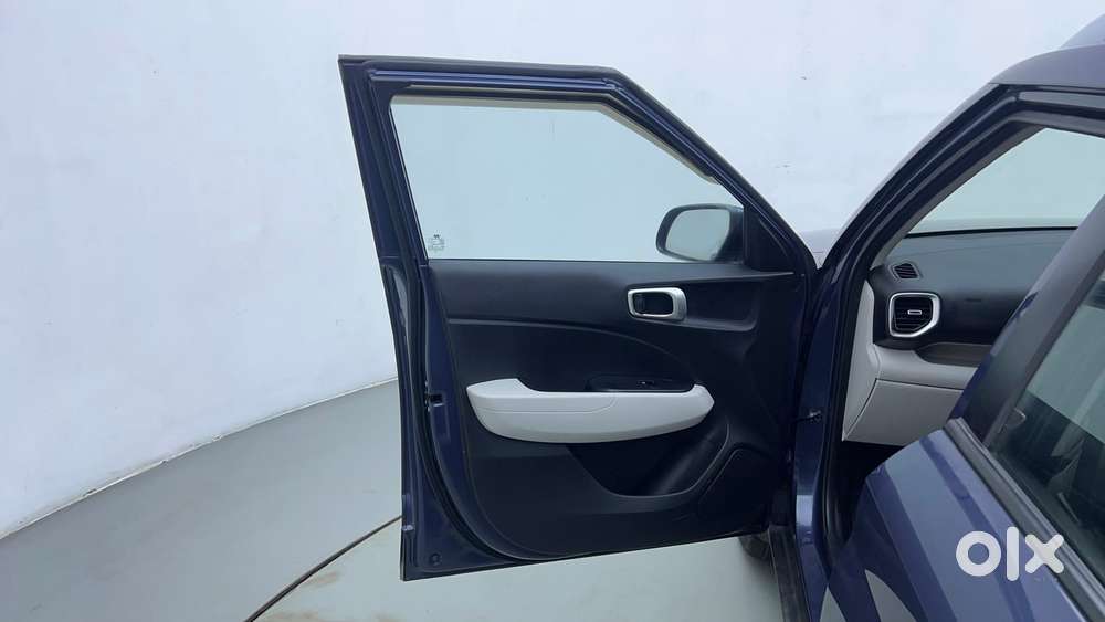 Hyundai Venue 1.0 S (o) Turbo Dct, 2023, Petrol