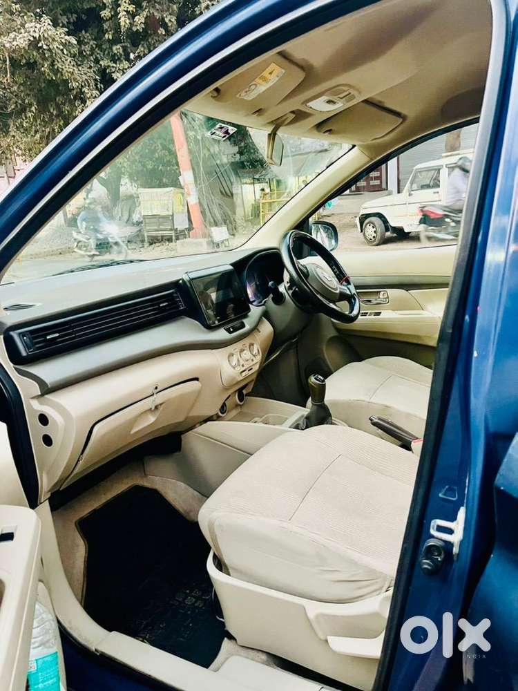 Maruti Suzuki Ertiga 2020 Smart Hybrid Petrol 70000 Km Driven