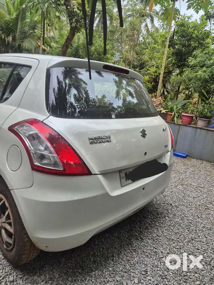 Maruti Suzuki Swift Petrol 2012