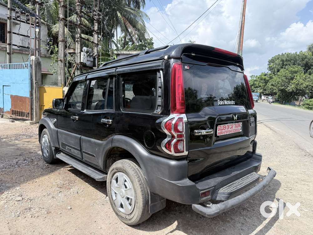 Mahindra Scorpio Classic 2.2 S Mt 9 Str, 2025, Cng & Hybrids