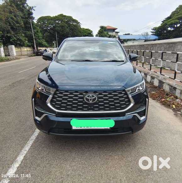 Toyota Innova Hycross 2023