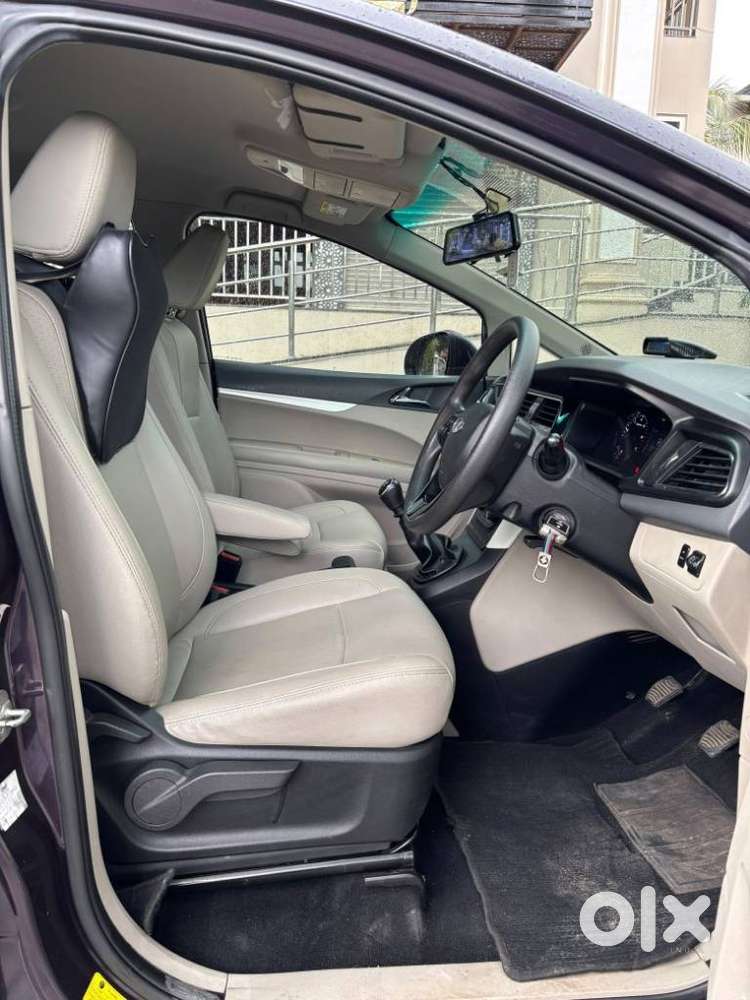 Mahindra Marazzo M8, 2018, Diesel
