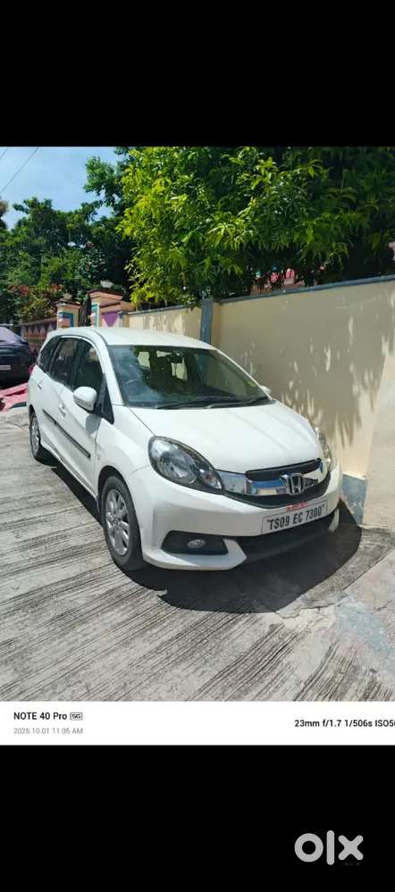 2014 November Ending Car Nice Condition 7 Seater All Good
