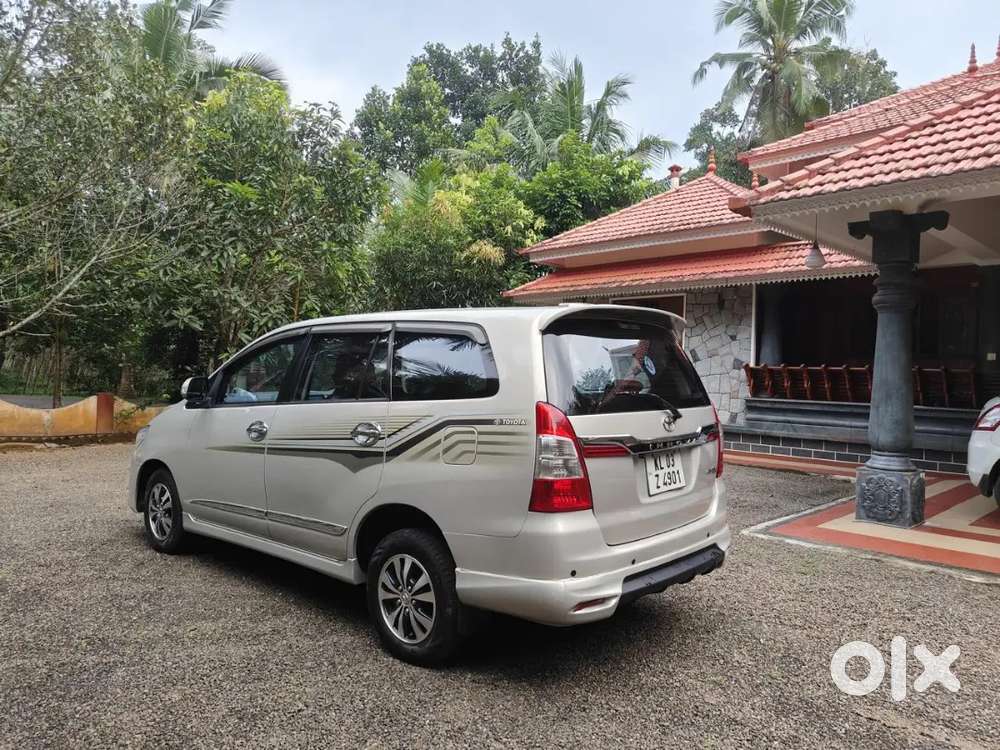 Toyota Innova Diesel 2015