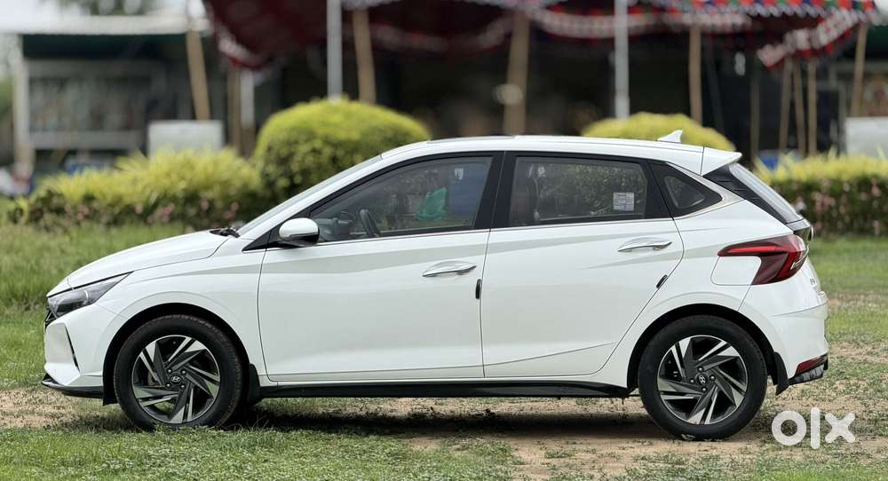 Hyundai I20 Asta (o) 1.2 Mt, 2021, Petrol