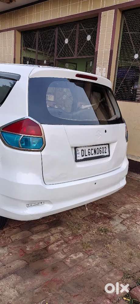Maruti Suzuki Ertiga Lxi 2012