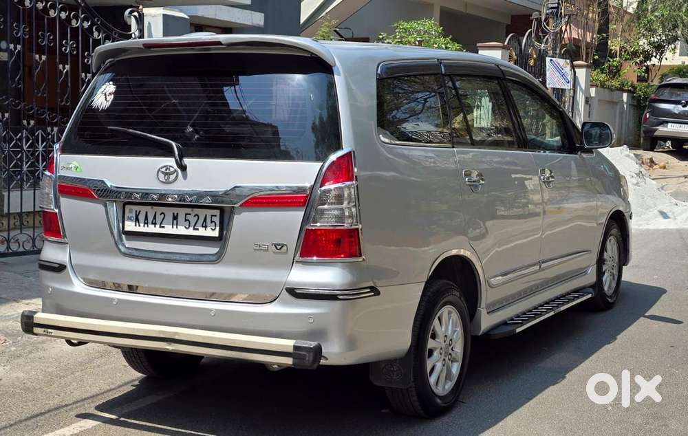 Toyota Innova 2.5 V 8 Str, 2014, Diesel