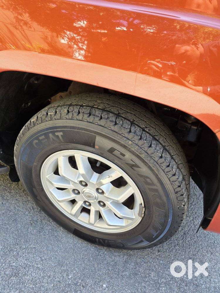 Mahindra Tuv 300 T8 Amt (automatic), 2016, Diesel