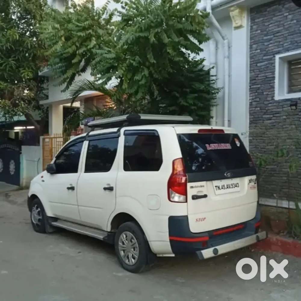 Mahindra Xylo 2011