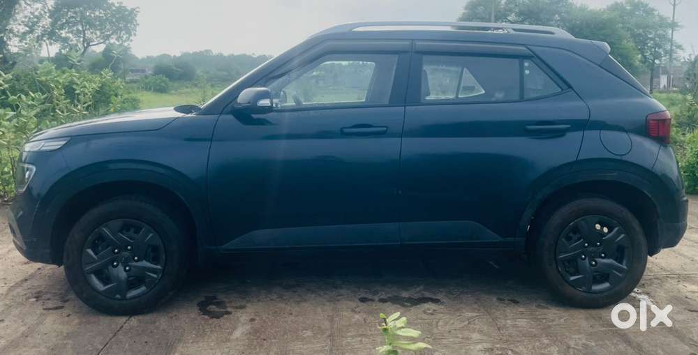 Hyundai Venue Petrol 2021