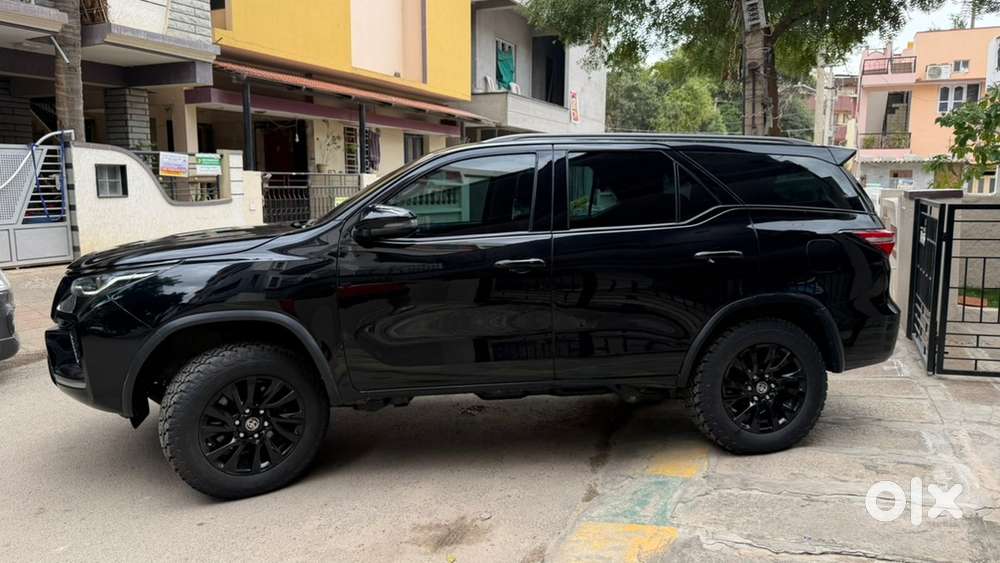 Toyota Fortuner 4x4 Automatic - Blacked Out