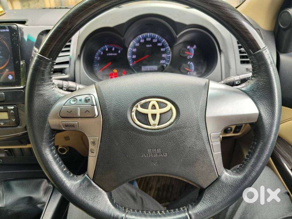 Toyota Fortuner 4x2 Manual, 2014, Diesel