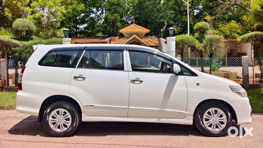 Toyota Innova 2.5 G (diesel) 7 Seater Bs Iv, 2016, Diesel
