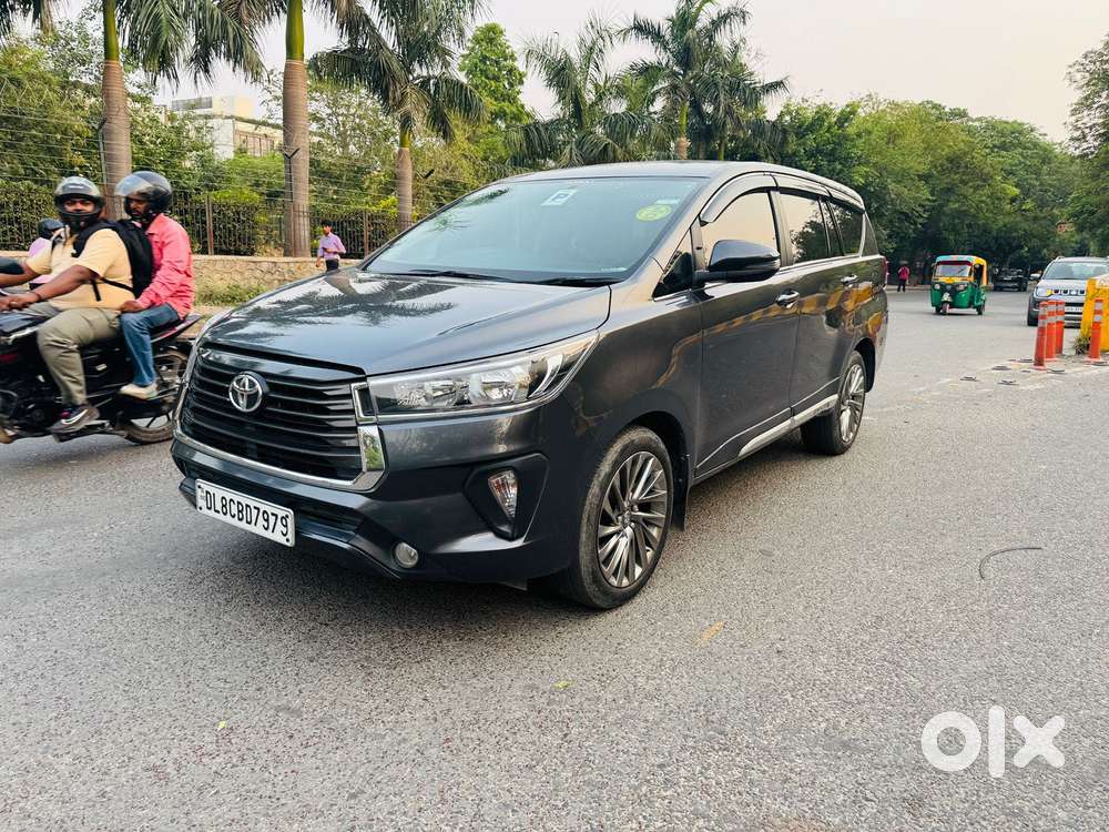 Toyota Innova Crysta 2.4 G Mt, 2022, Diesel