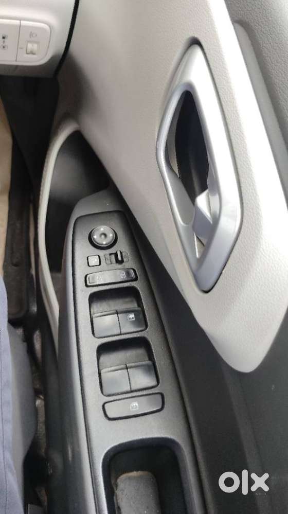 Hyundai Aura 1.2 Sx Cng, 2023, Cng & Hybrids