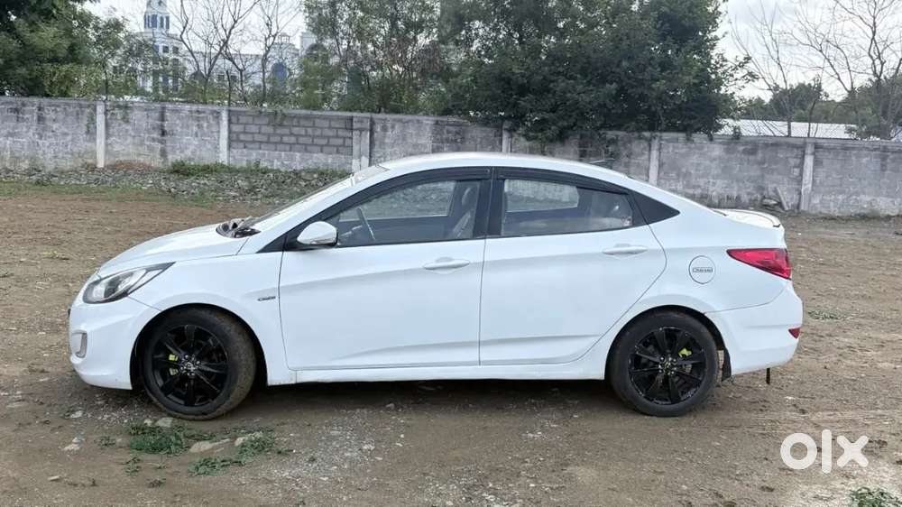 Hyundai Verna Diesel Manual 2011 Model