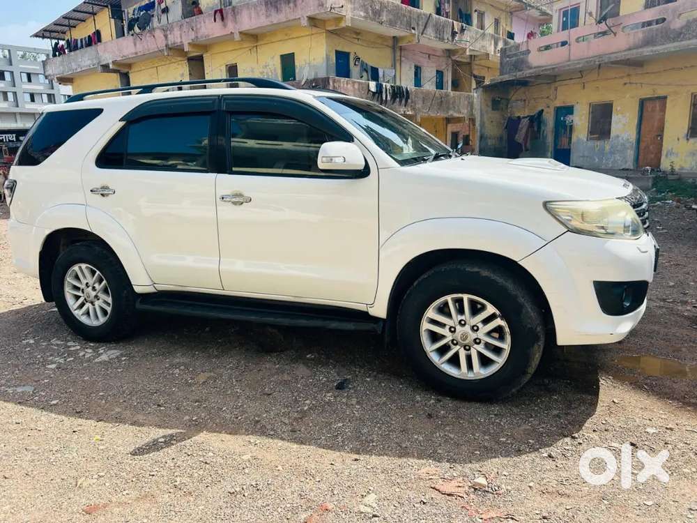 Toyota Fortuner Legender 2012 Diesel 125000 Km Driven